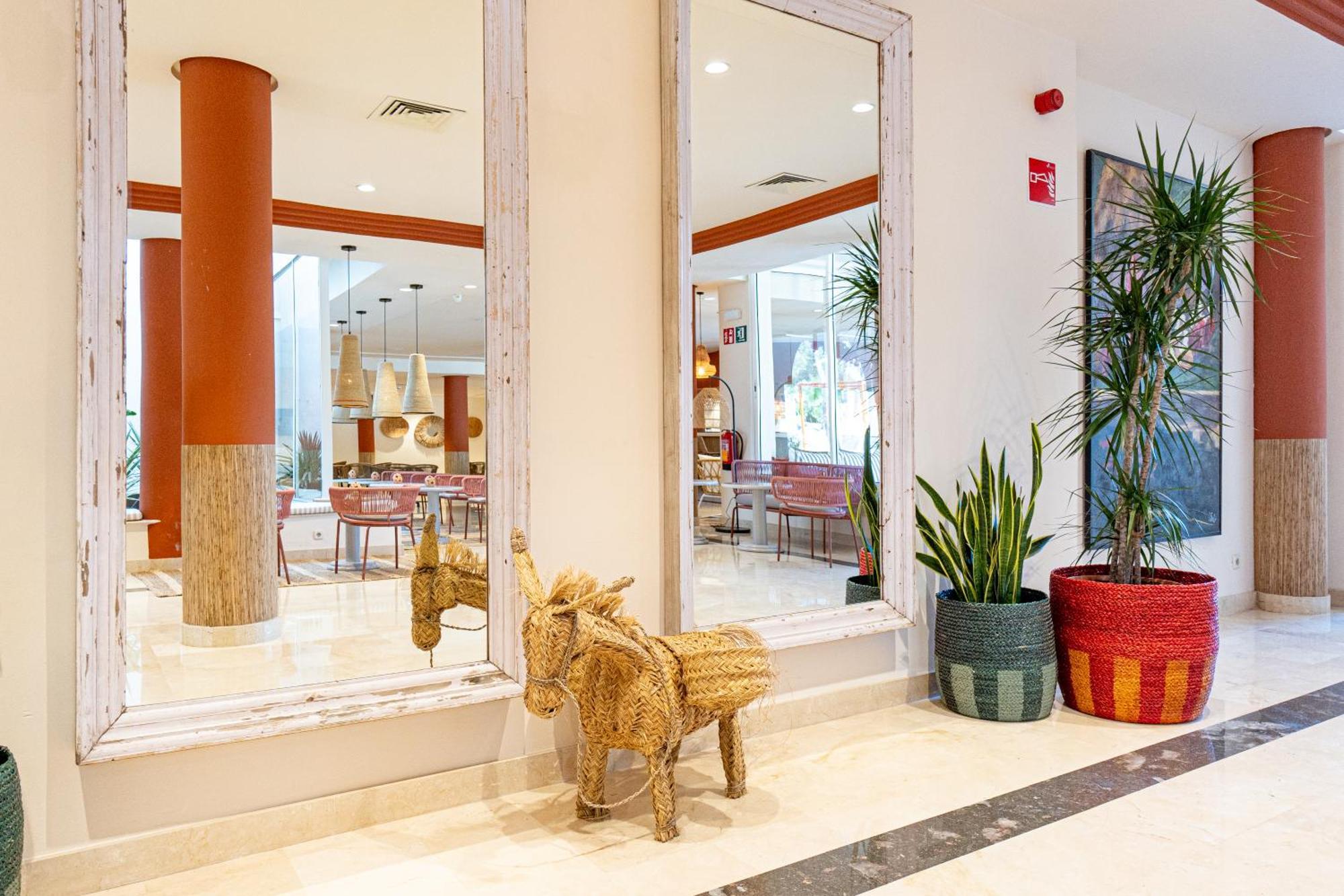 Rosella Affiliated By Intelier 4* Sa Coma (Mallorca)