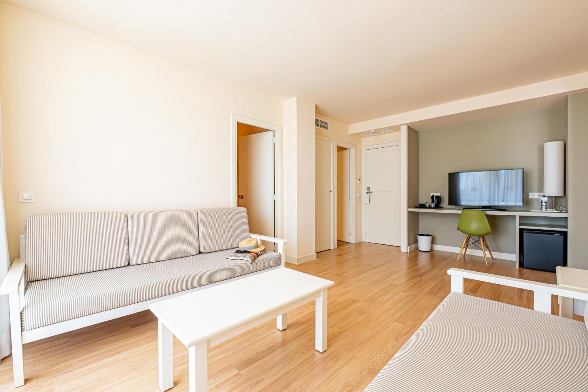 Hotel Rosella Affiliated By Intelier