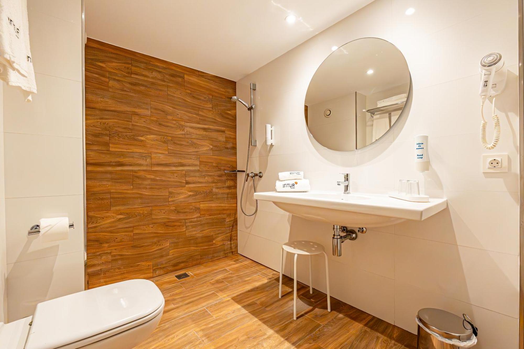 Hotel Rosella Affiliated By Intelier
